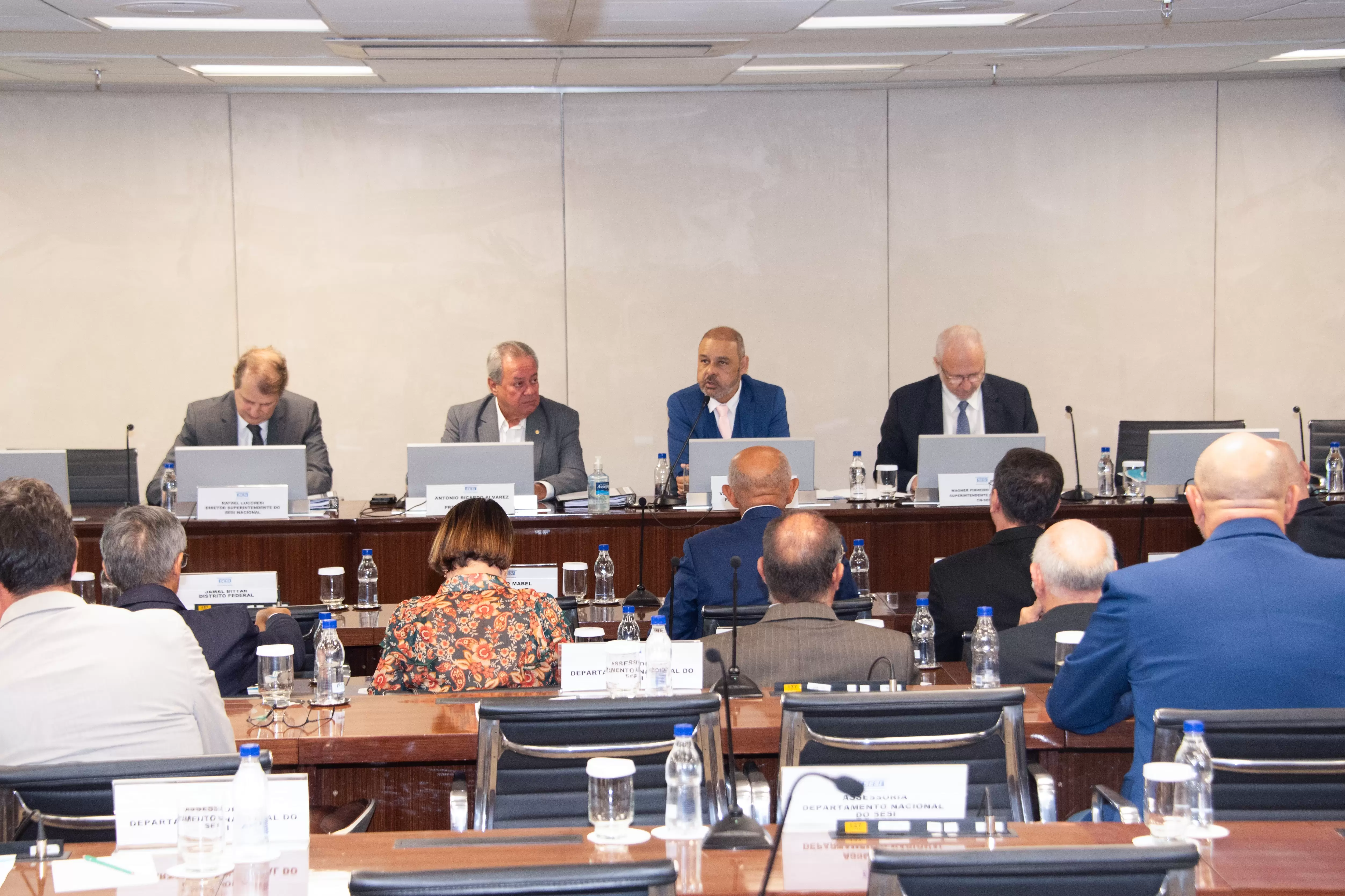 Na 212ª reunião do Conselho Nacional do SESI lideranças destacam a importância da indústria e necessidade de colaboração entre setores